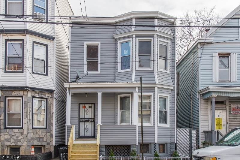 190 21St St - Photo 1