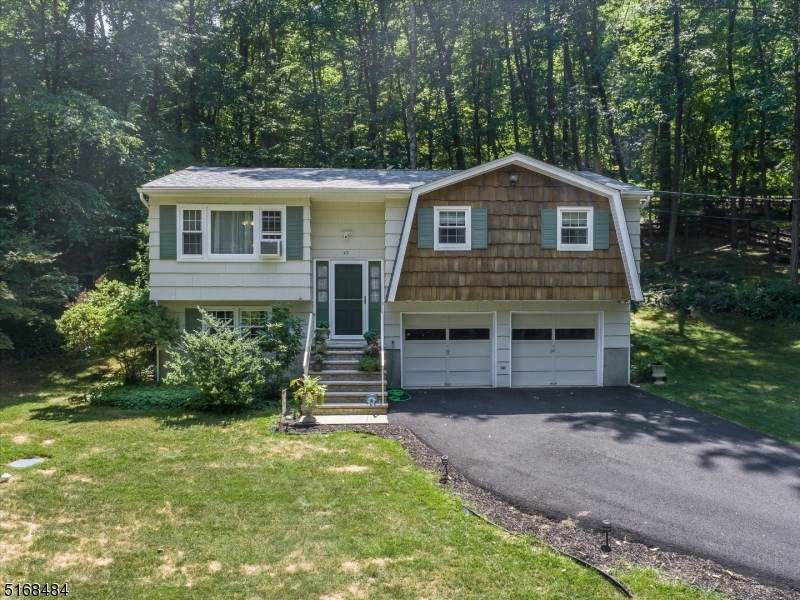 42 Dogwood Dr - Photo 1