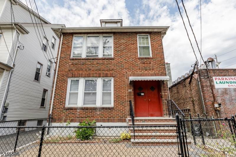109 N 13Th St - Photo 1