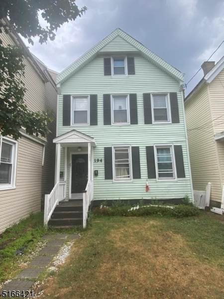194 Hickory St - Photo 1