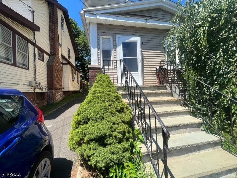 33 Grant Pl - Photo 1