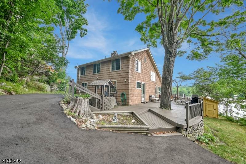 16 Witte Rd - Photo 1