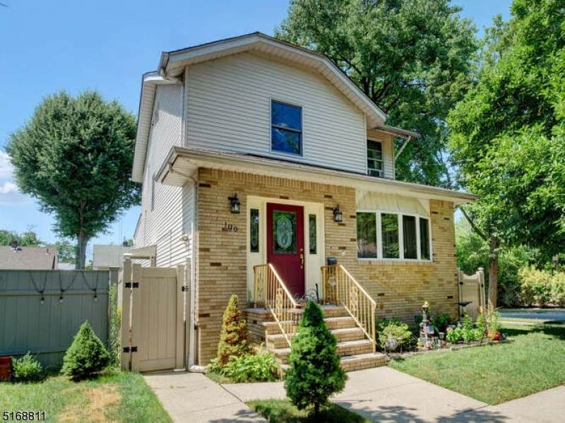100 7Th St - Photo 1