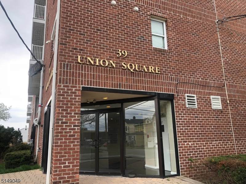 39 Union St - Photo 1