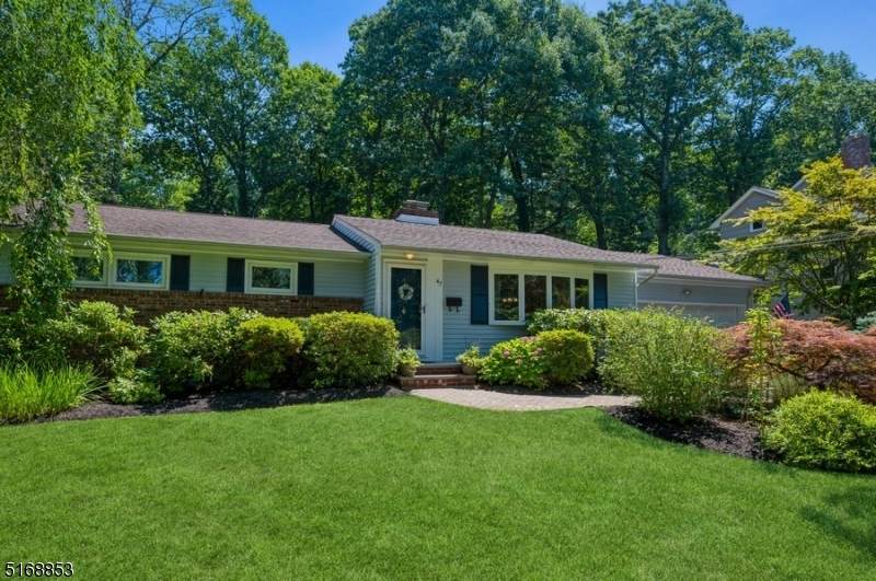 47 Evergreen Dr - Photo 1