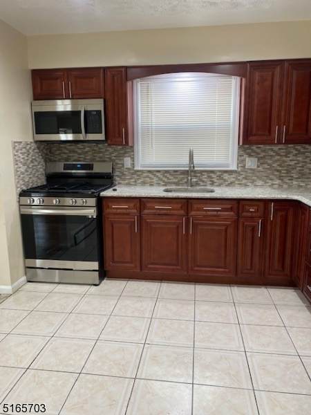 1078 Sanford Ave - Photo 1