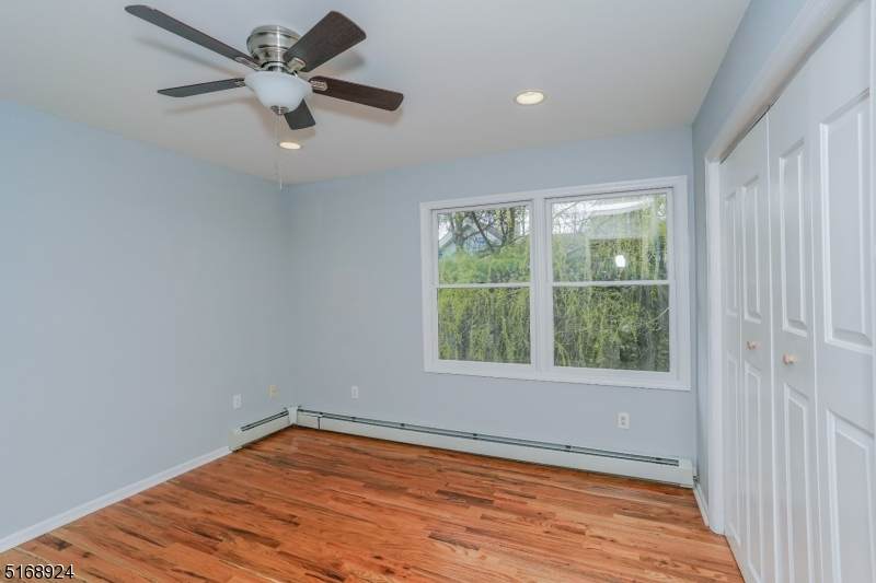 335 W Lakeshore Dr - Photo 1