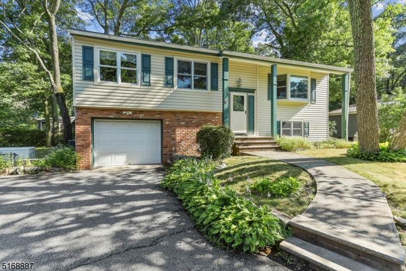 26 Peach Tree Ln - Photo 1