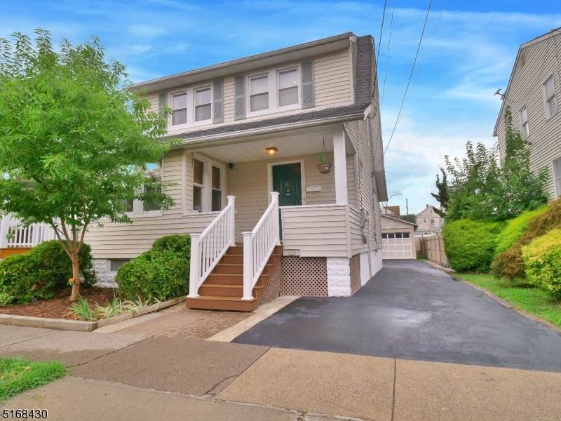 35 Franklin Pl - Photo 1