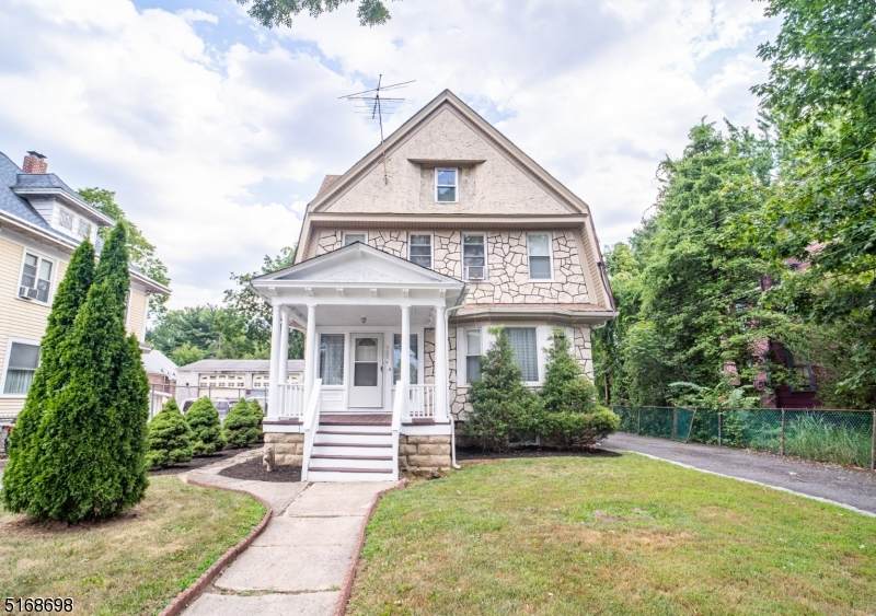 152 Conant St - Photo 1