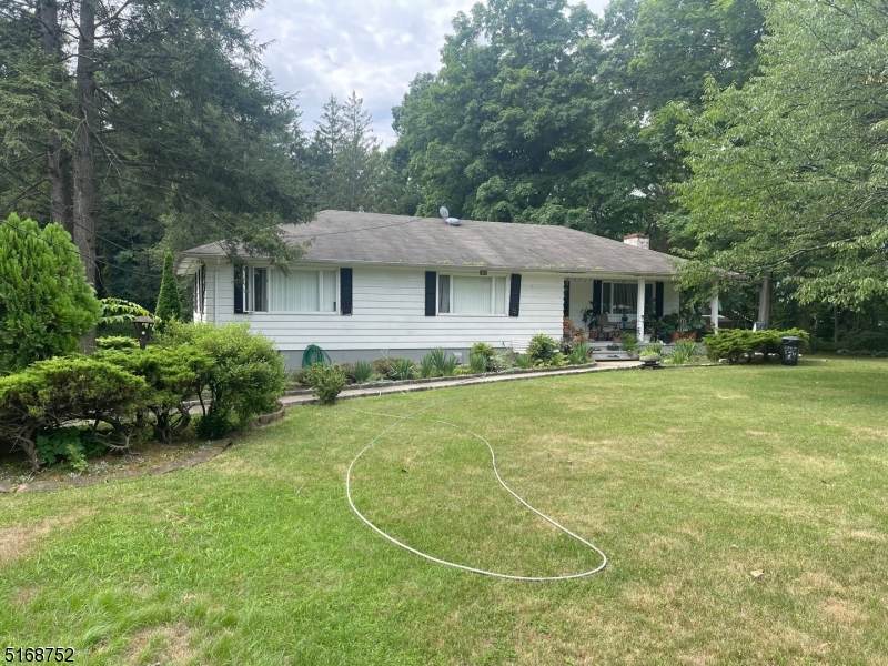 276 Garden Rd - Photo 1
