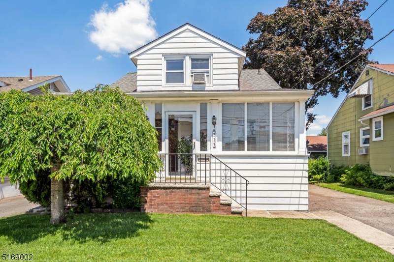 7 Berdan Ave - Photo 1