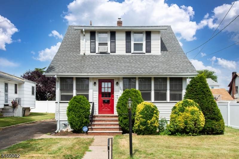 200 Burlington - Photo 1