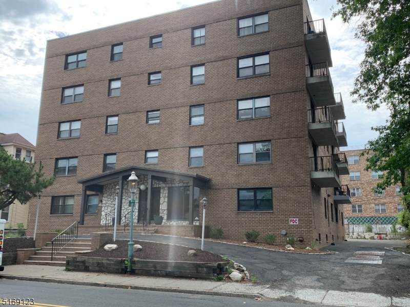 18 Prospect St - Photo 1