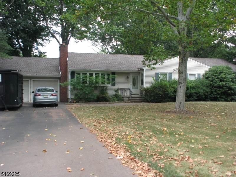 10 Cortelyou Ln - Photo 1