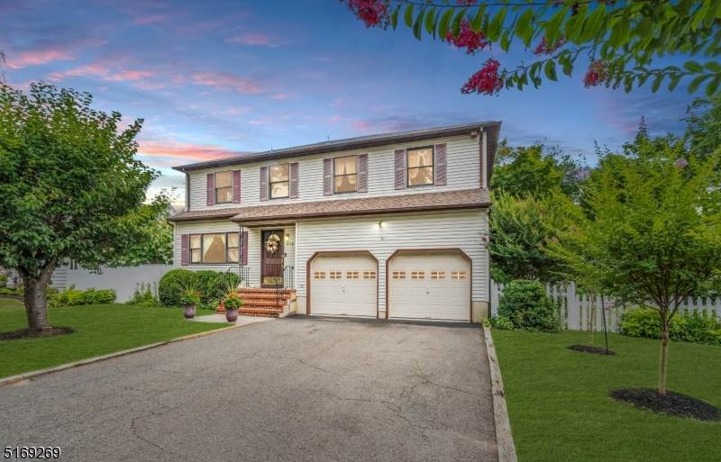 373 Crosson Pl - Photo 1