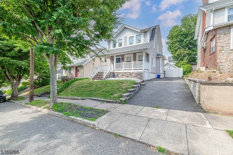 67 Chestnut Ave - Photo 1