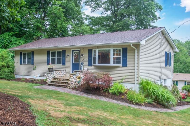72 New Jersey Ave - Photo 1