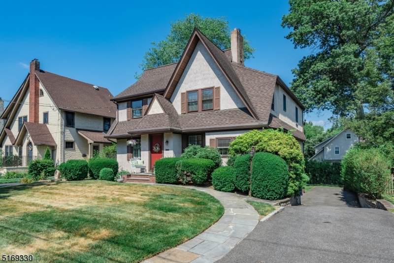 16 Ashton Pl - Photo 1