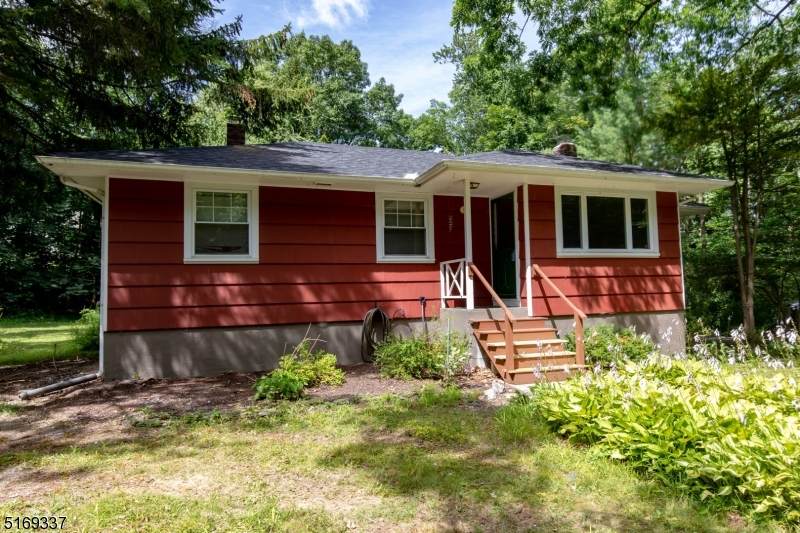 432 Cherry Ridge Rd - Photo 1