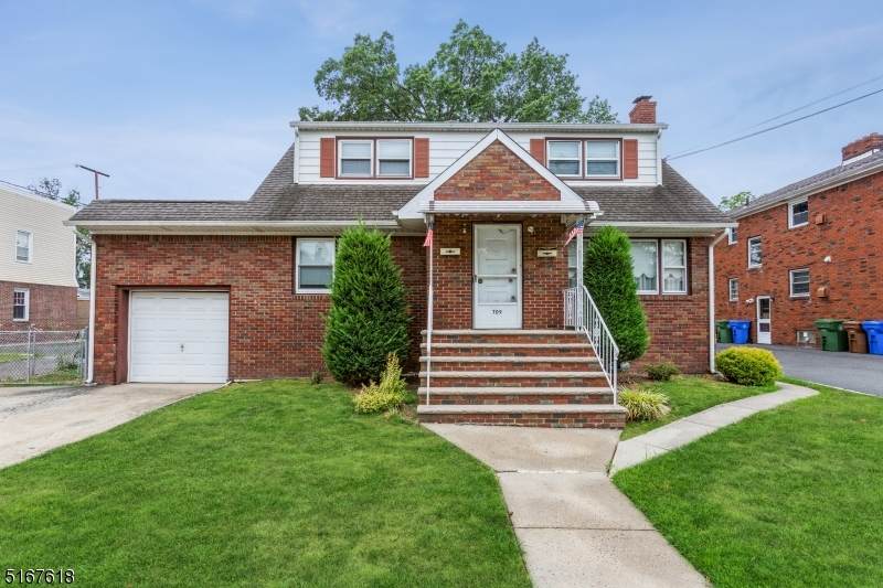 709 Roselle St - Photo 1