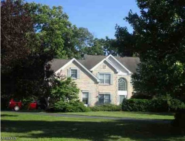 37 Wellington Dr - Photo 1