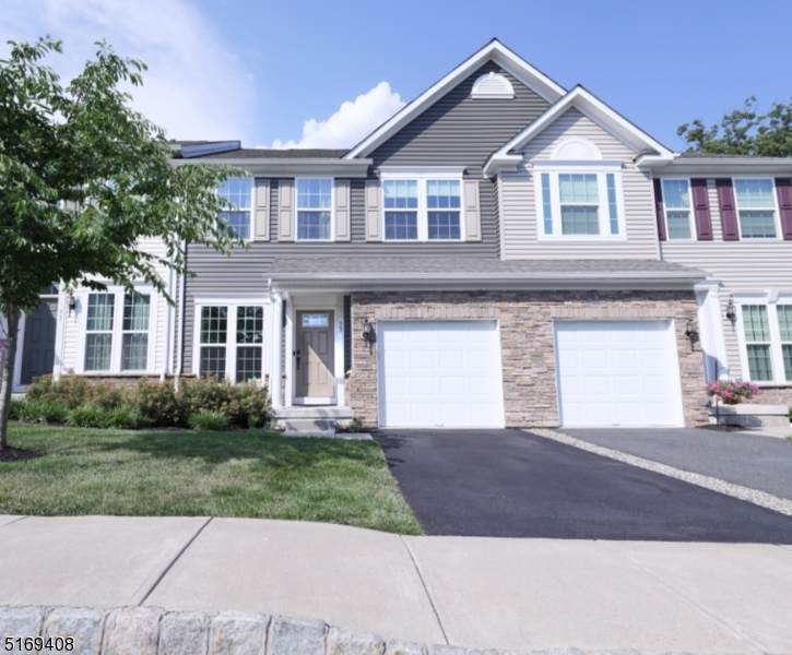 33 Woodland Way - Photo 1