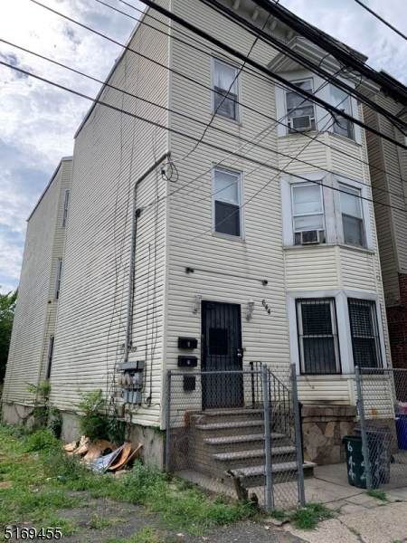 644 Bergen St - Photo 1