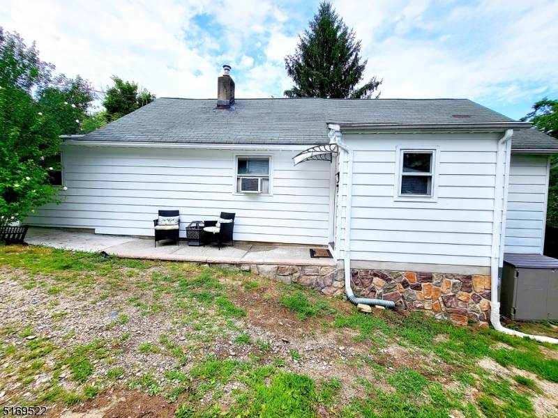 22 Ella St - Photo 1