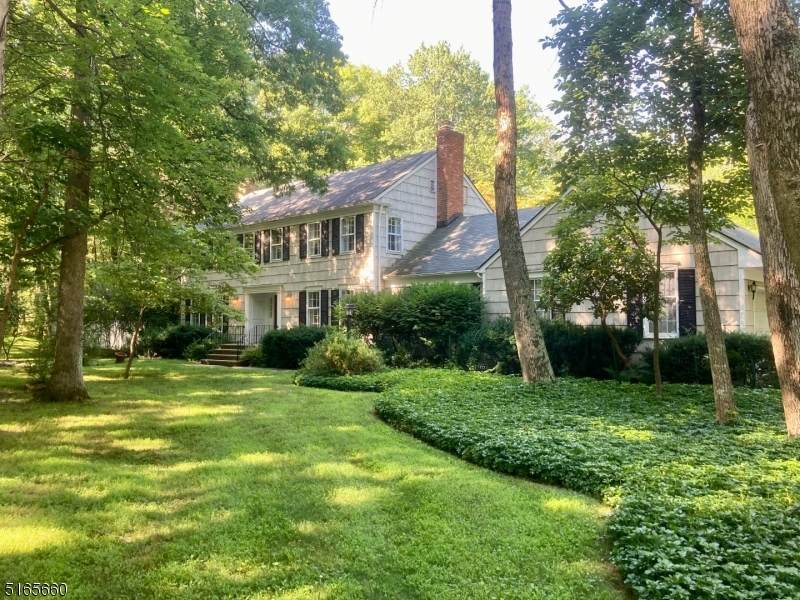 28 N Gate Rd - Photo 1
