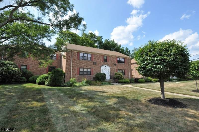 51 Sandra Circle - Photo 1
