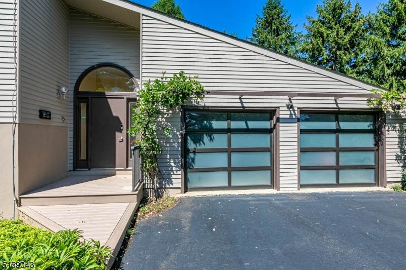1602 Great Rd - Photo 1