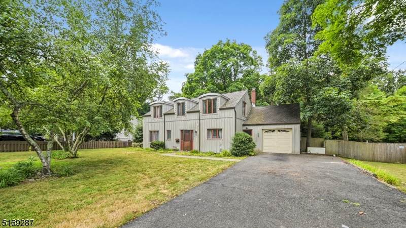 52 Grove St - Photo 1