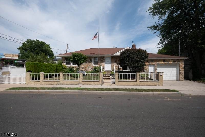 409 Cornell Pl - Photo 1