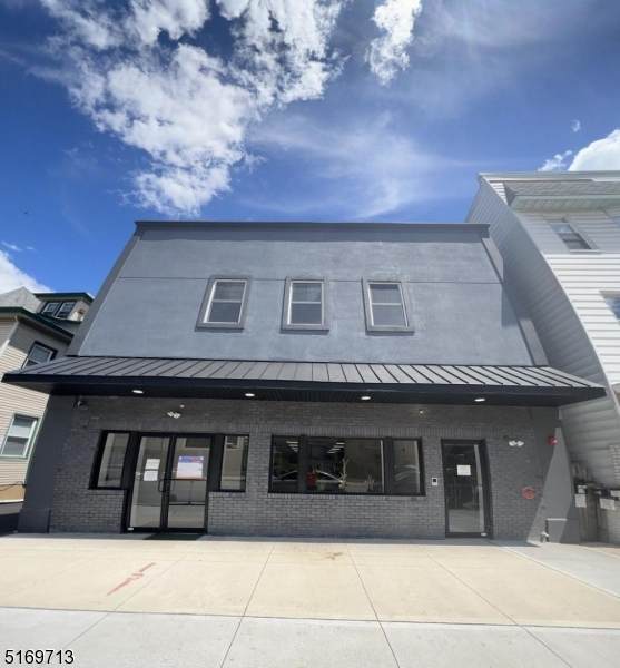 314 Washington - Photo 1