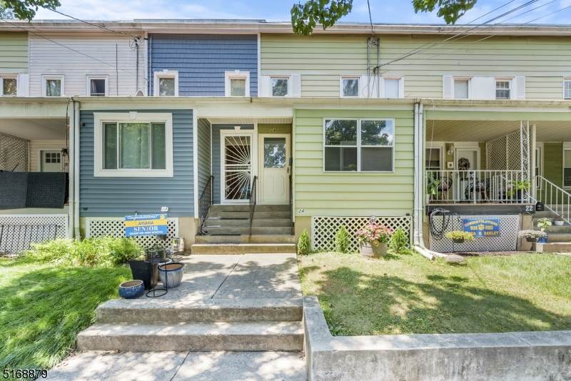 24 Johnson Ave - Photo 1