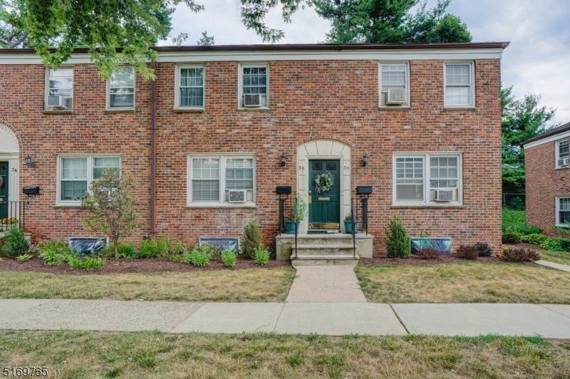 417 Morris Ave - Photo 1