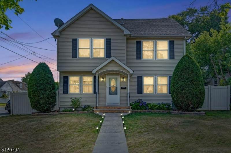 319 Dekalb Ave - Photo 1