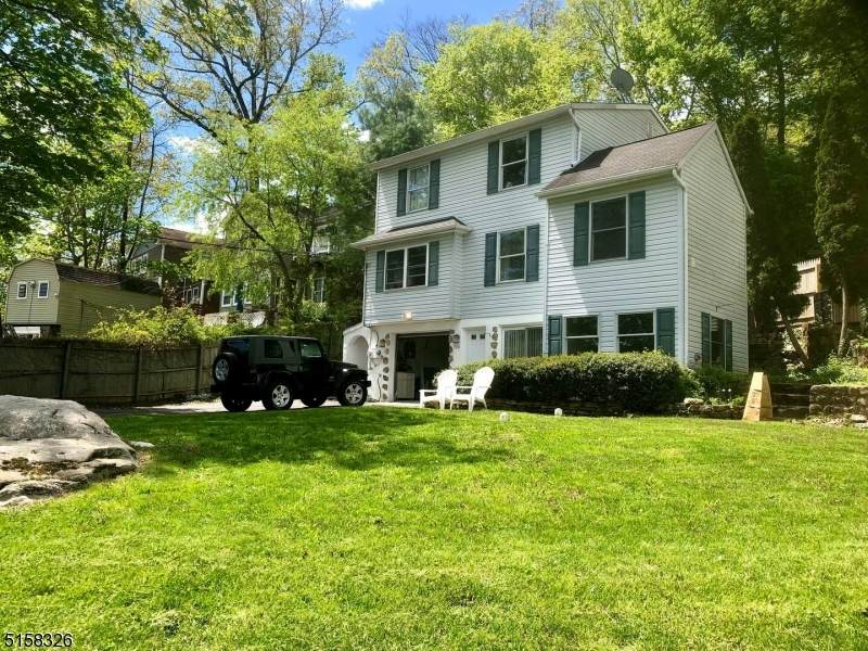 100 Shore Rd - Photo 1