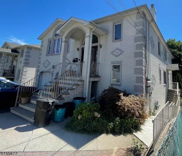94 Saint Marys Pl - Photo 1