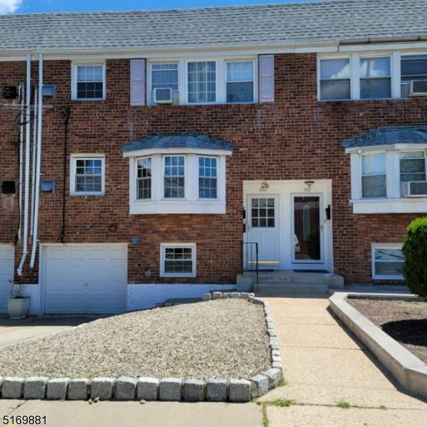 104 Sycamore Rd - Photo 1