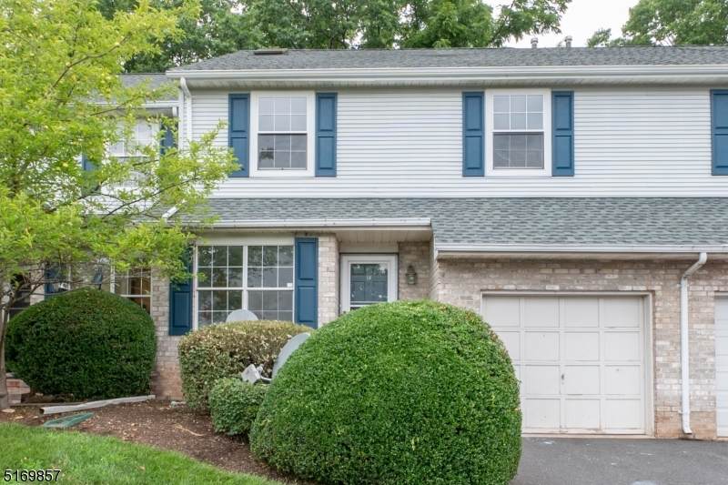 14 Snowflake Ln - Photo 1