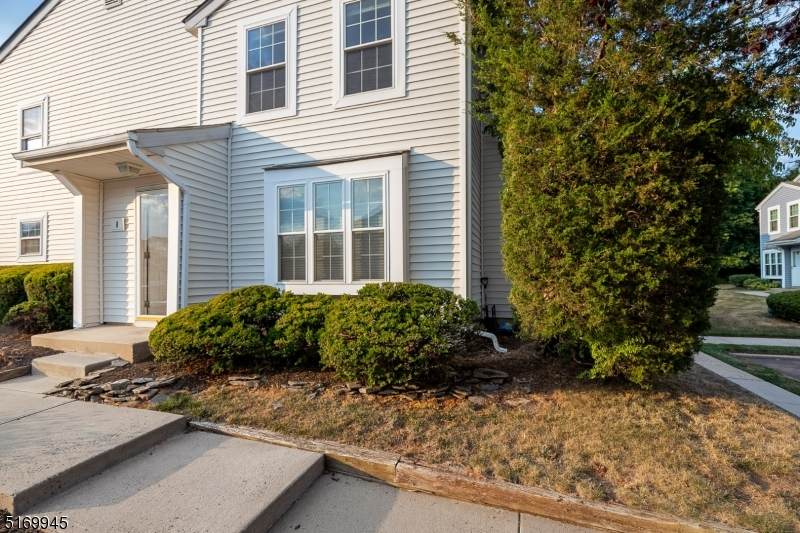 8 Almond Dr - Photo 1