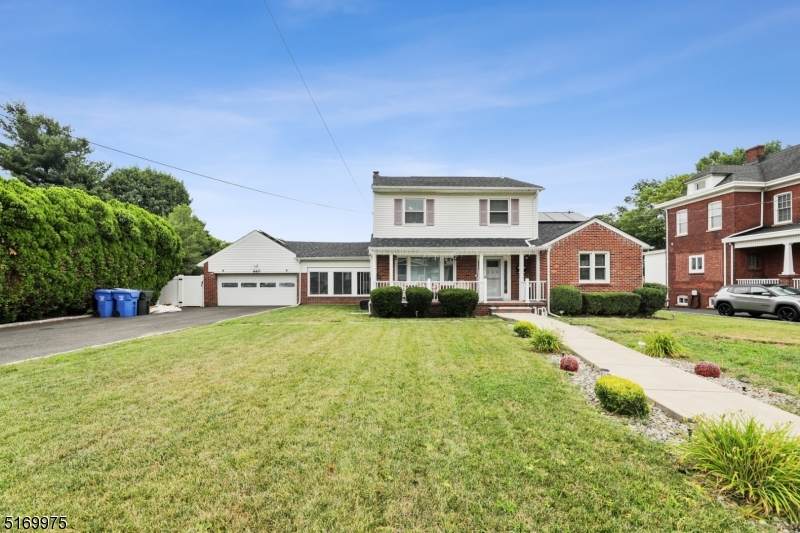660 Ridgedale Ave - Photo 1