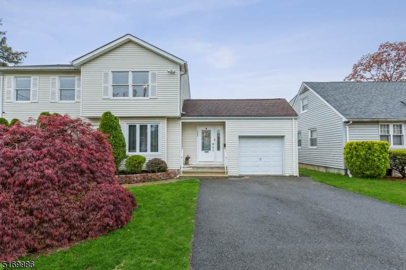 153 Willard Ave - Photo 1