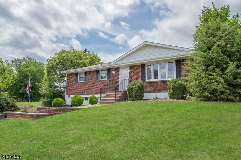 9 Upper Hill Rd - Photo 1