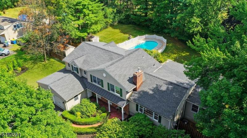 38 Fairview Dr South - Photo 1