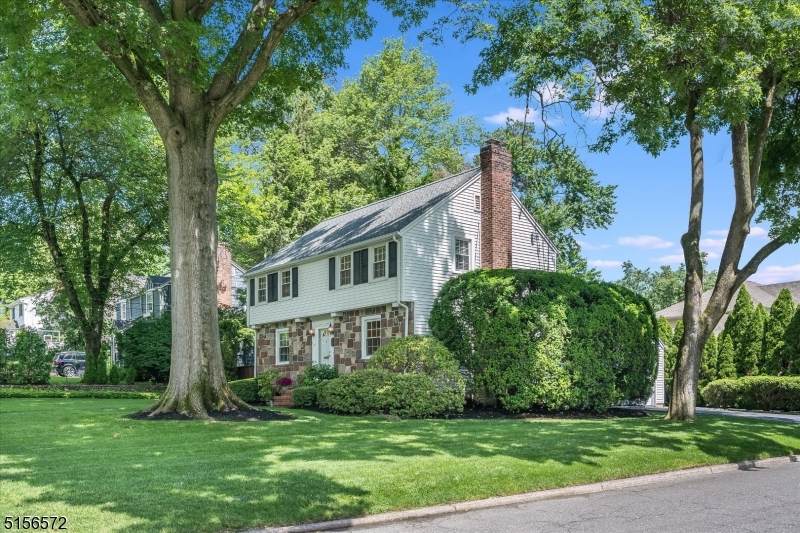 136 Greenway Rd - Photo 1