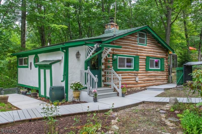 16 Quince Tree Ln - Photo 1