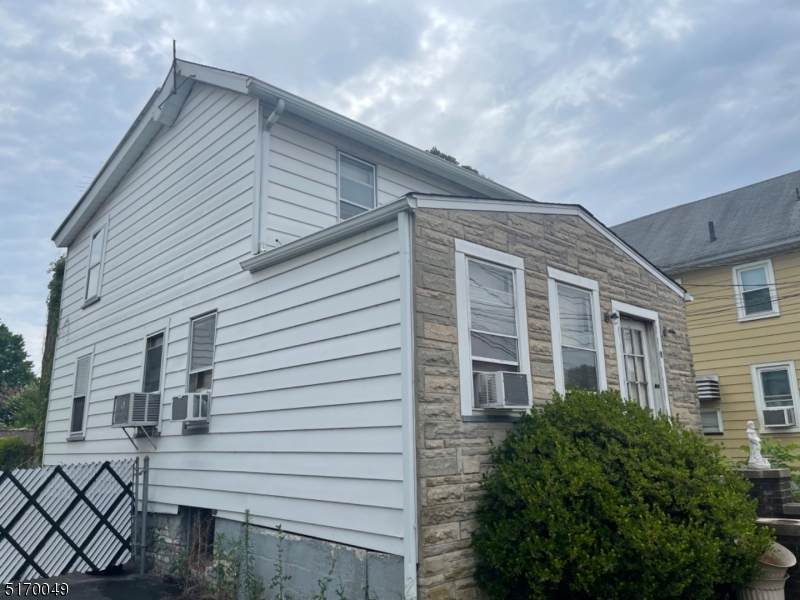 8 1ST AVENUE - Photo 1